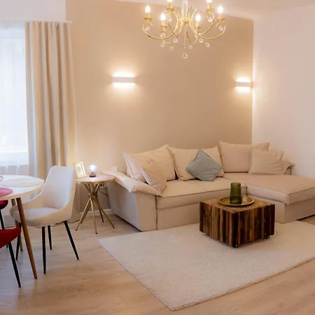 Homey Luxury- Entire House, Free Parking, Yard Cluj-Napoca Exterior photo